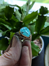 Load image into Gallery viewer, Simple Turquoise + Gold Filled Ring Size 6
